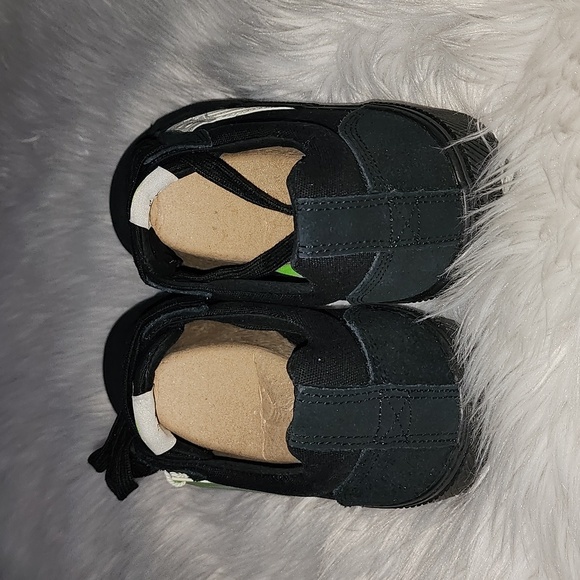 New Cariuma CATIBA PRO Skate Black Suede with Ivory Logo Sneakers - Picture 4 of 7